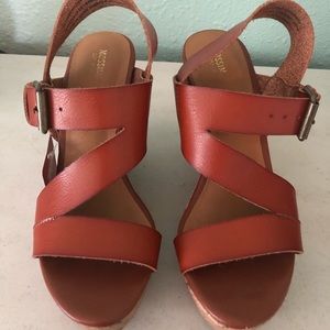 Women’s wedges size 6